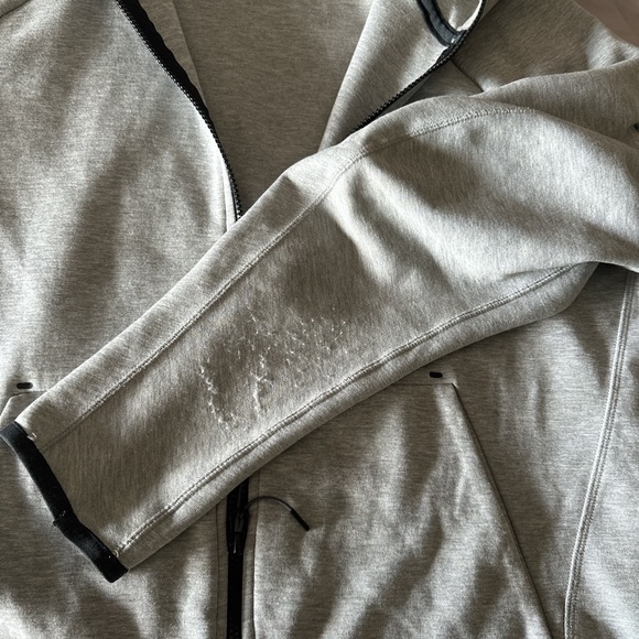 Nike Tech Fleece Jacket - Picture 4 of 4